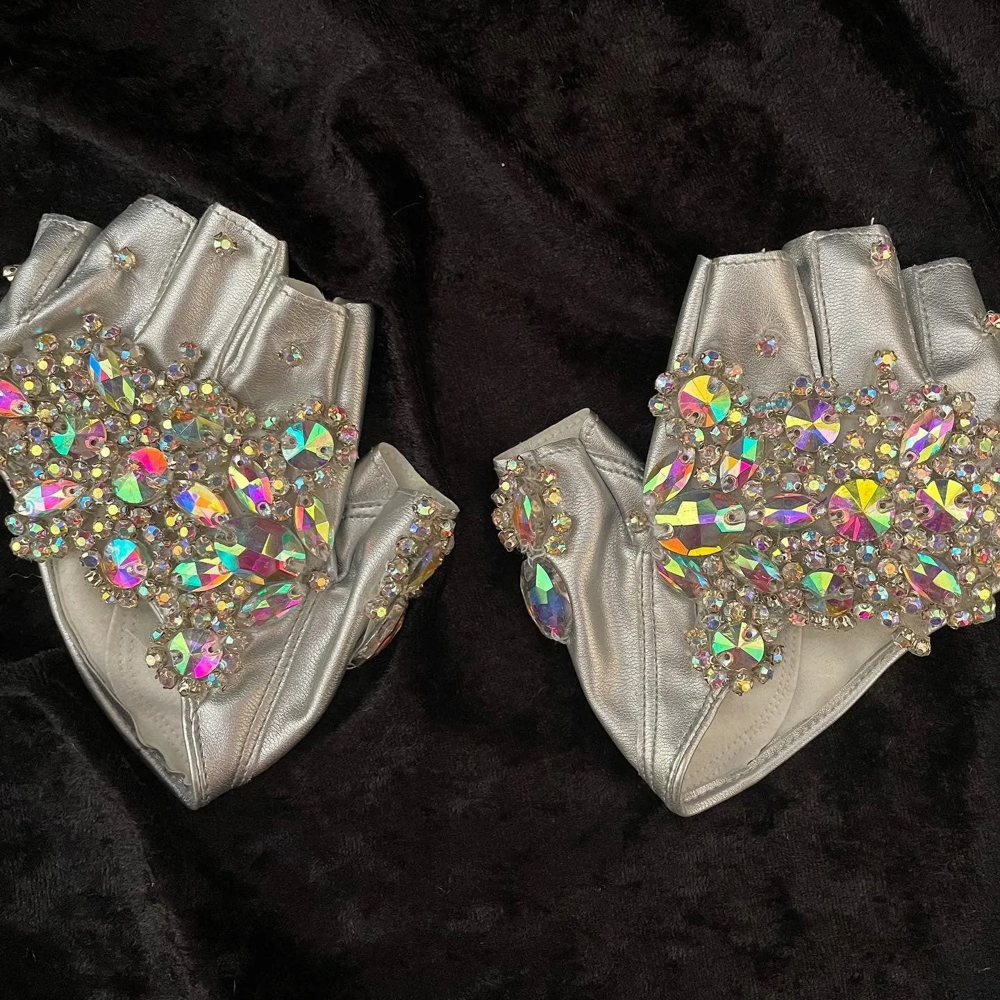 Crystal Embellished Cropped Festival Gloves