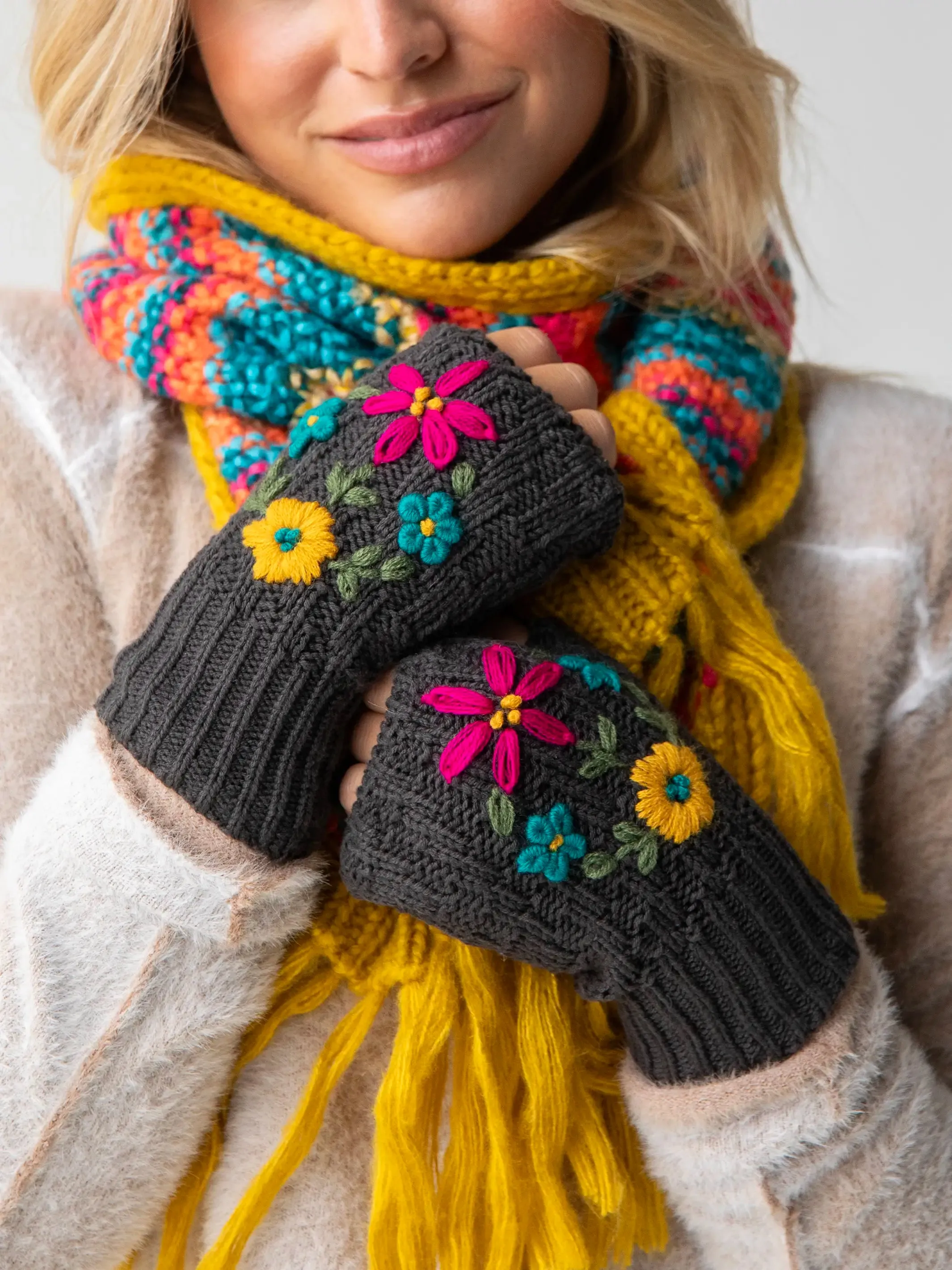 Embroidered Fingerless Gloves - Charcoal Folk Flower