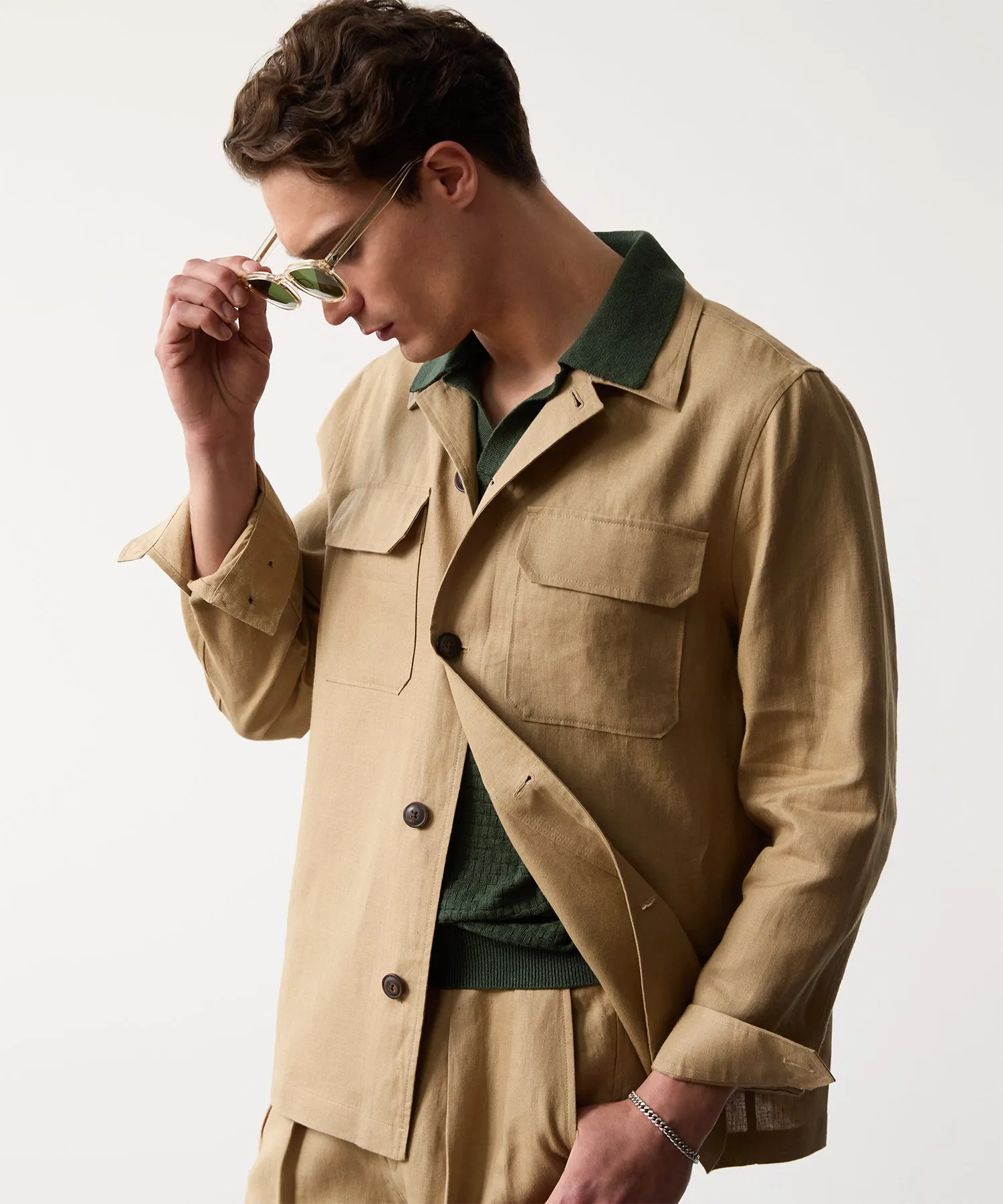 Linen Two-Pocket Overshirt in Pine Cone