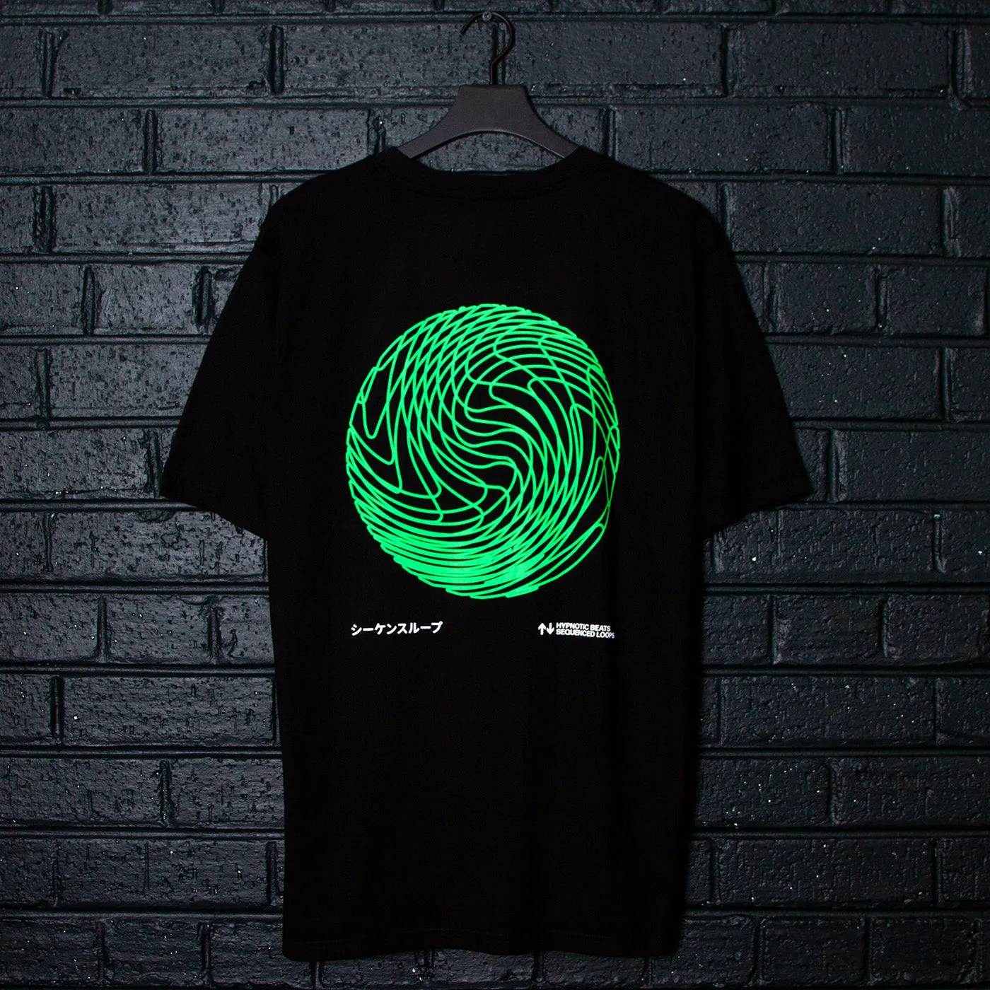 Sequence Sphere Back Print - Tshirt - Black