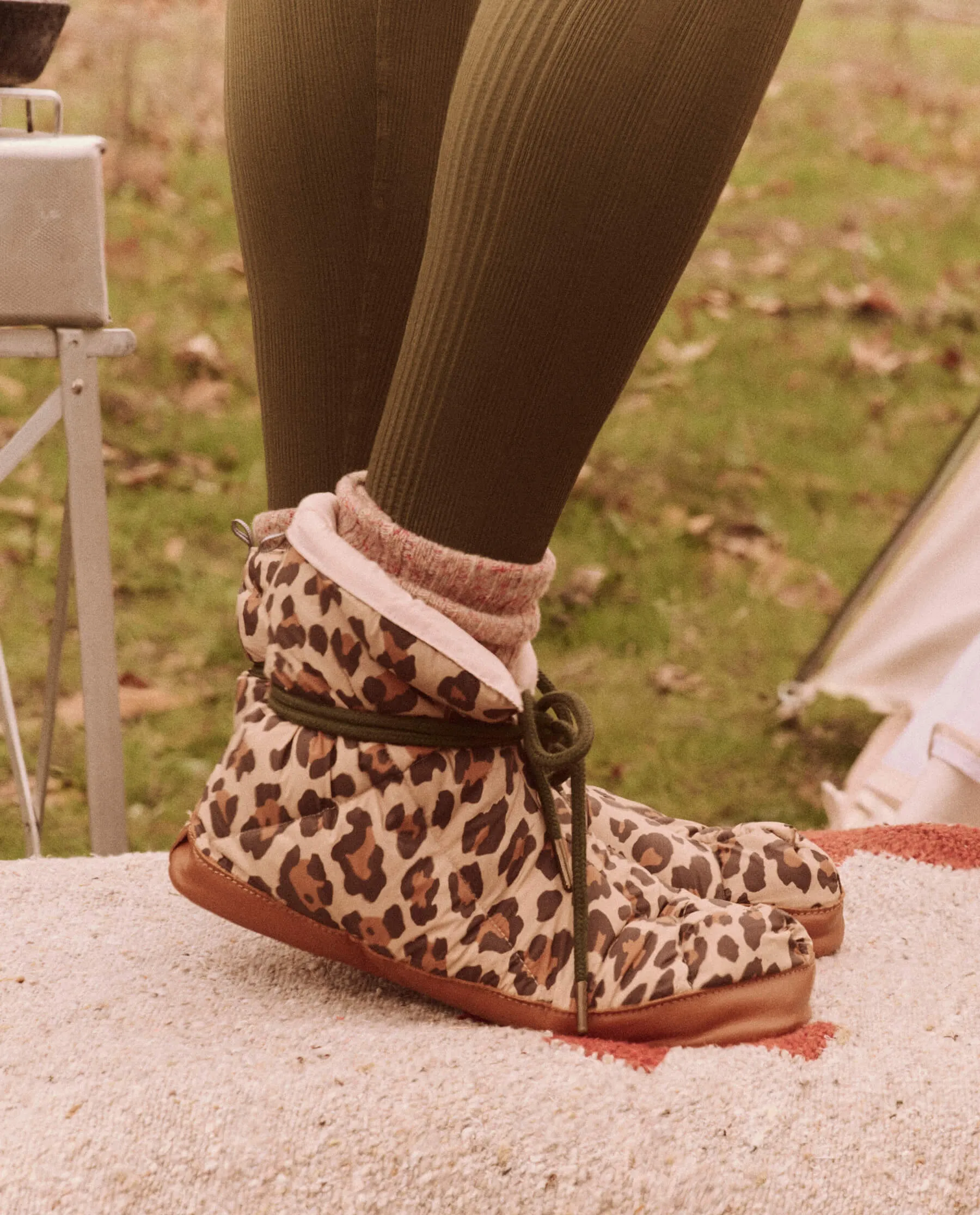 The Down Quilted Puffer Slipper. -- Snow Leopard